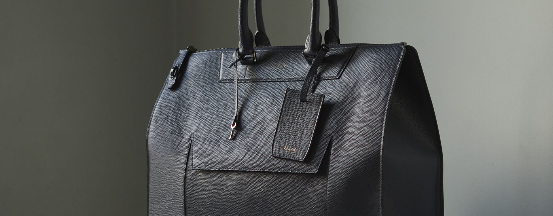 Large leather goods